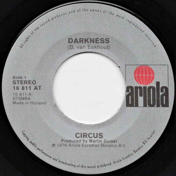 Circus (5) : Darkness (7", Single)