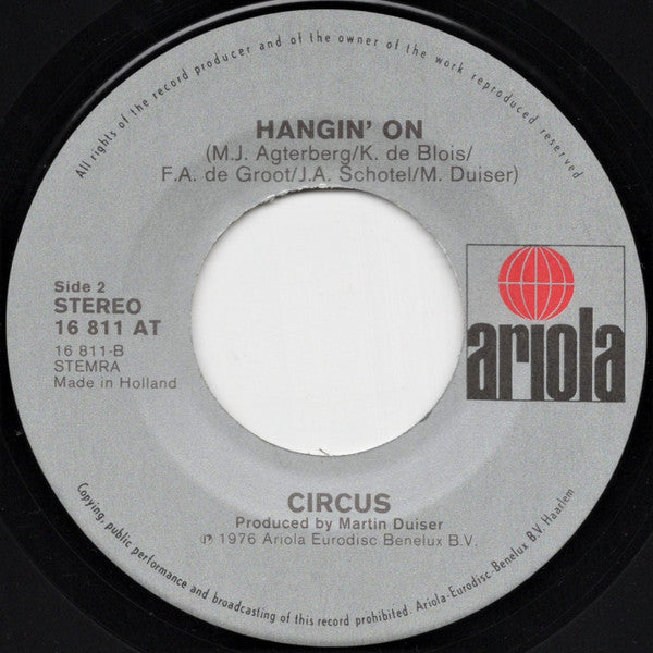 Circus (5) : Darkness (7", Single)