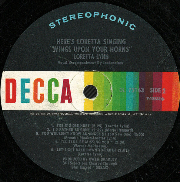 Loretta Lynn : Here's Loretta Singing "Wings Upon Your Horns" (LP, Album, Pin)