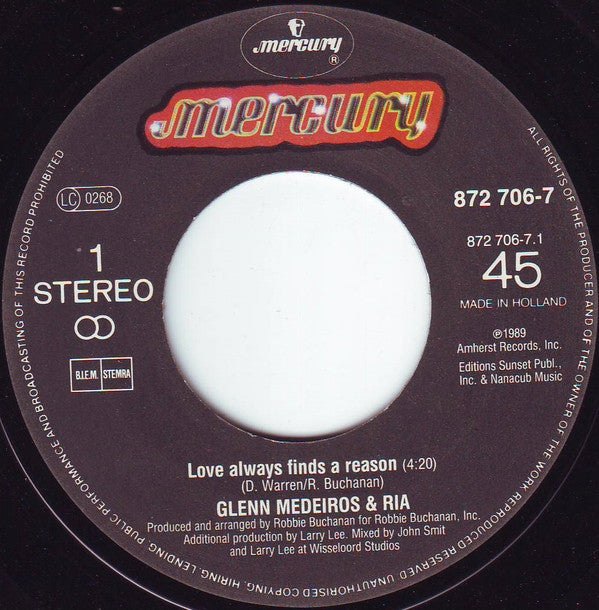 Glenn Medeiros & Ria* : Love Always Finds A Reason (7", Single)