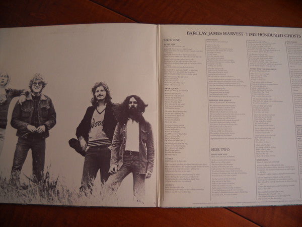 Barclay James Harvest : Time Honoured Ghosts (LP, Album, Gat)