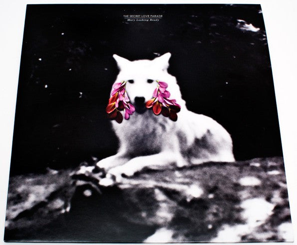 The Secret Love Parade - Mary Looking Ready (LP, Album) - De Platen Aap – Vinylwinkel in Brielle & online webshop voor muziekliefhebbers