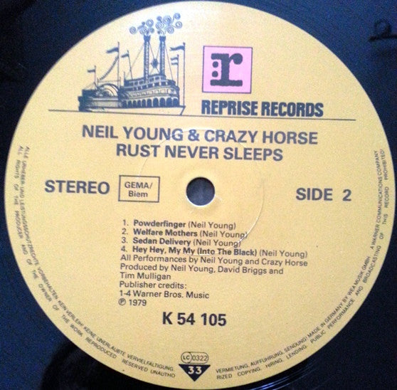 Neil Young & Crazy Horse : Rust Never Sleeps (LP, Album, RE)