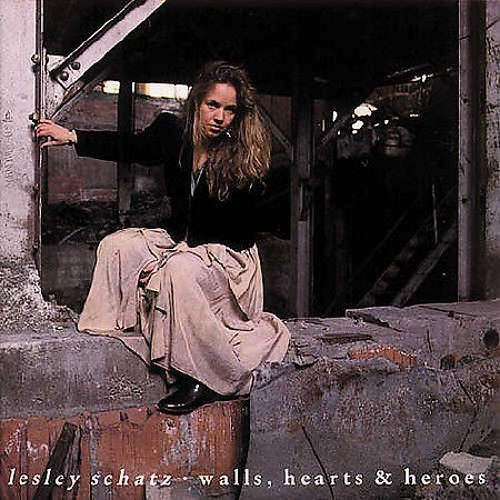 Lesley Schatz - Walls, Hearts And Heroes (CD, Album) - De Platen Aap – Vinylwinkel in Brielle & online webshop voor muziekliefhebbers