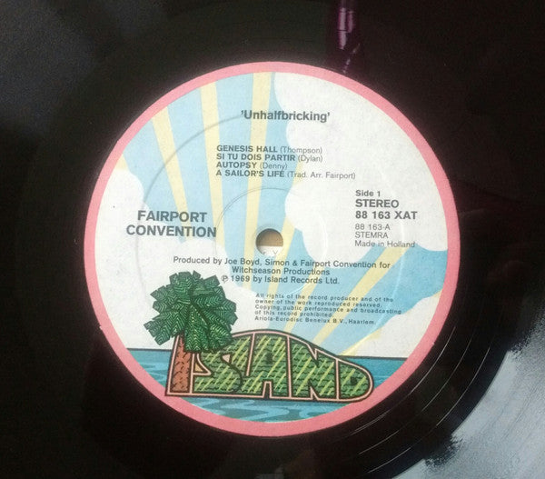 Fairport Convention : Unhalfbricking (LP, Album, RE)